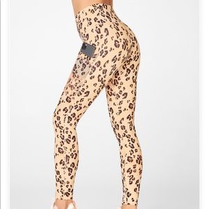 Fabletics Set! Leggings & Sports Bra